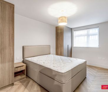 Oakleigh Road North, London, N20 - Photo 2