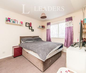 3 bedroom house to rent Avon Way, Colchester, CO4 - Photo 4