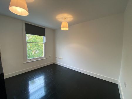 1 Bed Flat, Narford Road, E5 - Photo 2