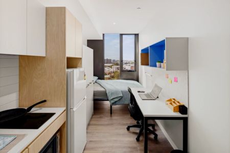 Private Studio Silver - Photo 3