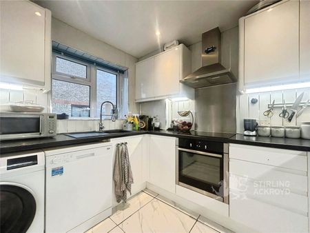 Hanson Close, Burpham, Guildford, Surrey, GU4 7NJ - Photo 3