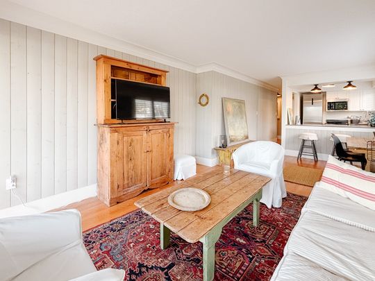 Pack Your Bags! - Photo 1