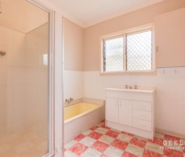 18 Dorward Ave Newcomb - Photo 2