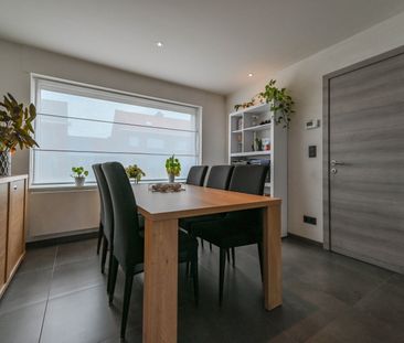 Recent gerenoveerde gezinswoning te Sint-Eloois-Winkel - Foto 1