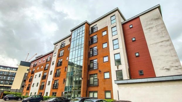 Studio Flat, Renolds House, M5 - Photo 1