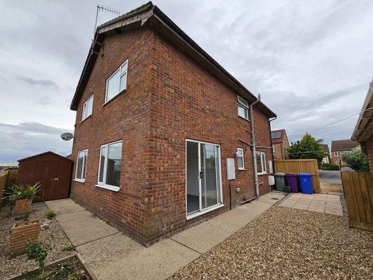 3 bedroom apartment to rent - Photo 1