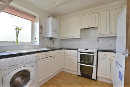 3 bedroom apartment to rent - Photo 5