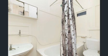 FOR RENT - DISCOUNTED RENT OF $465 - Photo 3