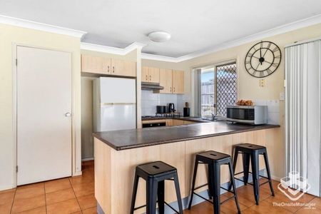 Renovated Spacious Family Home in Quiet Cul-de-Sac - Photo 5