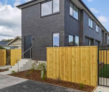 Brand New 1-Bedroom Options – Stylish & Low-Maintenance Living - Photo 4