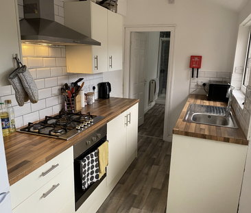 5 bedroom terraced house to rent - Photo 1 | Rentumo