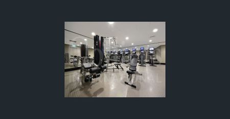 LARGE EXECUTIVE TWO BEDROOM IN A STANDOUT CENTRAL LOCATION - Photo 3