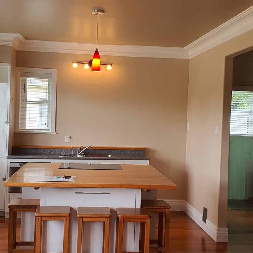 CORNWALL ST, MASTERTON 2-BEDROOMS- $490 P/W - Photo 1