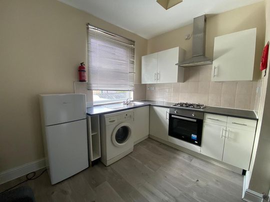 2 bedroom flat to rent - Photo 1