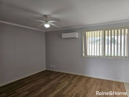 Freshly Renovated 2 Bedroom Duplex - Photo 5