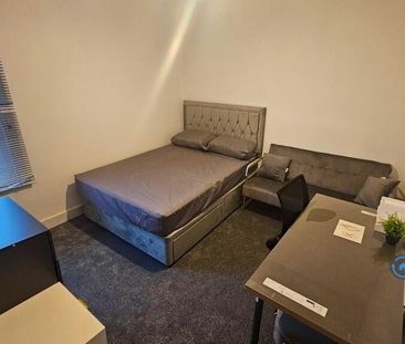 4 bedroom terraced house to rent - Photo 2