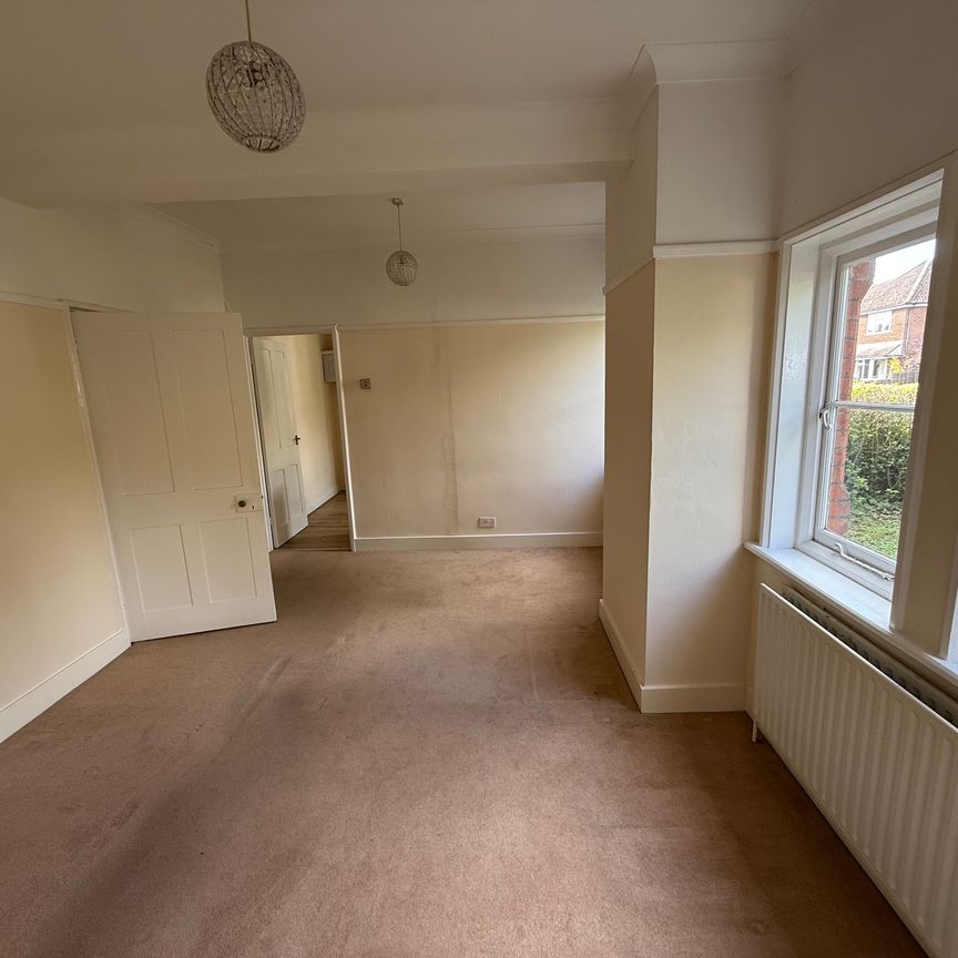 Unfurnished One Bedroom Apartment to Rent In Godalming - Photo 1