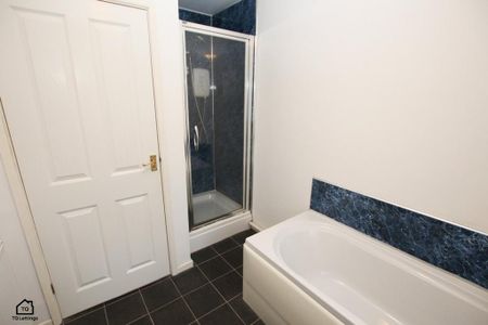 3 bedroom semi-detached house to rent - Photo 3