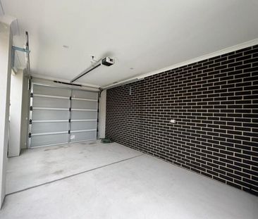 Dream Home in this Stunningly built Townhouse! - Photo 5