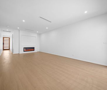 Modern & Stylish Living in Lara - Photo 2