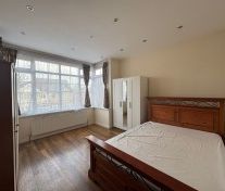 2 bed Maisonette for Rent - Photo 2