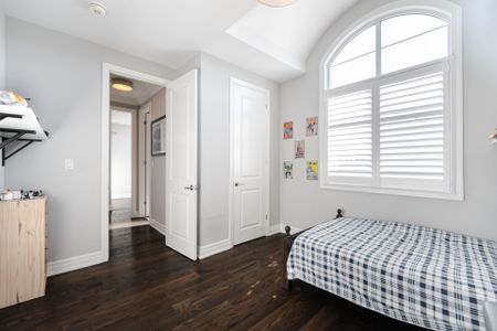 For Lease - 3318 Charles Biggar Drive, Oakville, Ontario - Photo 2