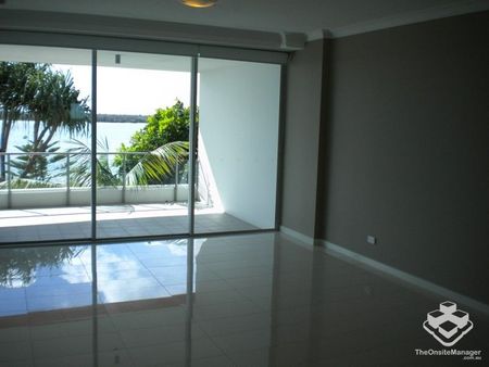 FURNISHED - 2 bedroom unit with Broadwater views - Photo 2