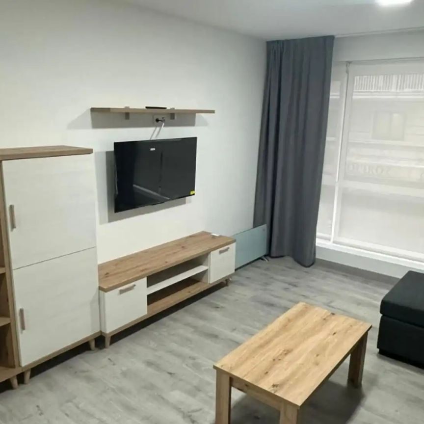 Piso de alquiler en Rúa de Urzáiz, 81, Fátima - Foto 1