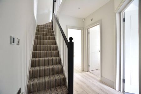 2 bedroom semi-detached house to rent - Photo 2