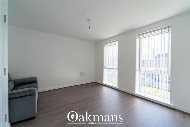 4 bedroom end of terrace house to rent - Photo 1