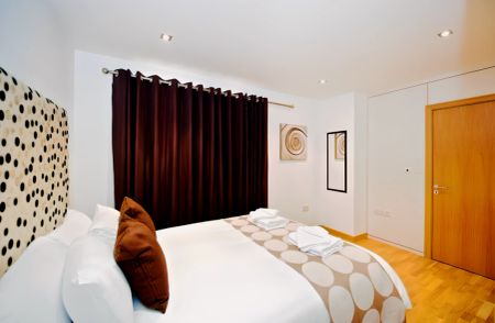 1 Bedroom - Photo 4