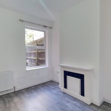 3 bedroom end of terrace house to rent - Photo 1