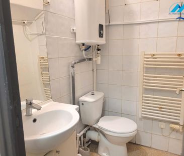 Location Appartement 2 pièces 28m² MARSEILLE 6ème - Photo 2