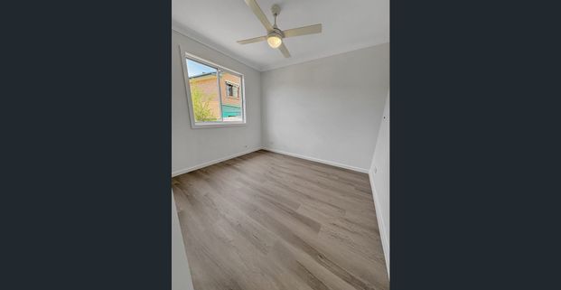 Brand New 2-Bedroom Cabin with Leafy Outlook & Private Access - Photo 1