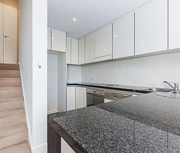 One Bedroom in Landmark! - Photo 6