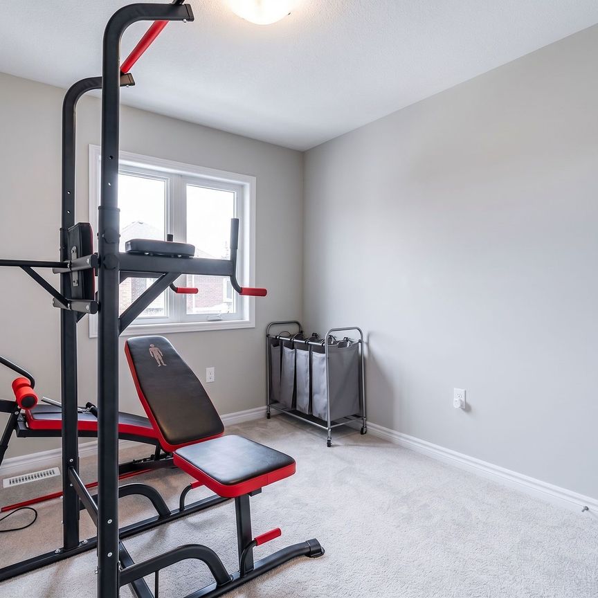 For Lease - 3355 Carding Mill Trail, Oakville, Ontario - Photo 1