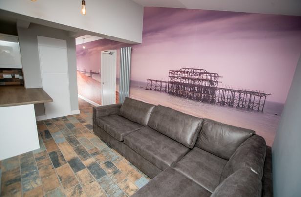 6 Bed Semi-Detached House, Stephens Road, BN1 - Photo 1