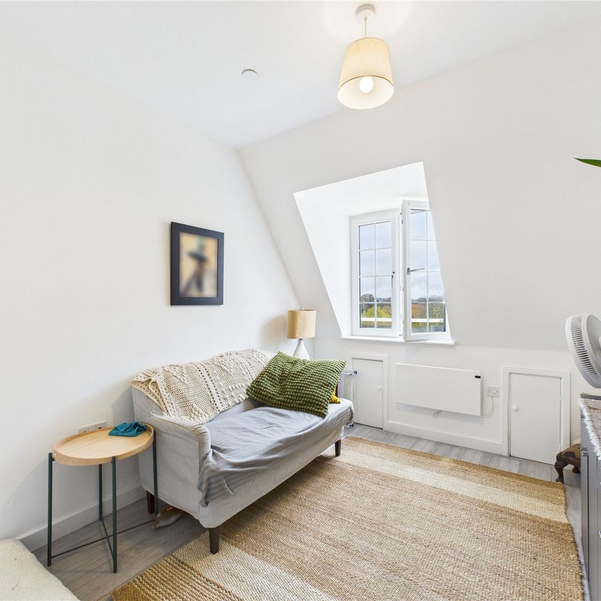 High Street, Maidenhead High Street, Maidenhead - Photo 1