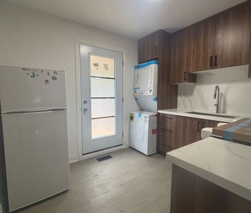 For Lease - 45 Southlawn Drive Unit# Main floor, Toronto, Ontario - Photo 5
