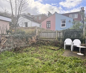 4 bedroom terraced house to rent - Photo 2