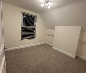 3 Bed Flat, London, N22 - Photo 2