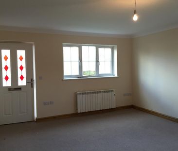 3 bedroom semi-detached house to rent - Photo 6