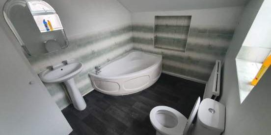 1 bedroom property to rent in Knottingley - Photo 3