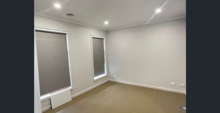 Highly desired & family friendly house in Minta Estate! - Photo 3