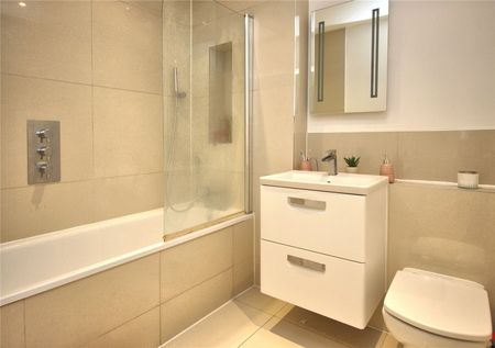 Guildford Road, Woking - 2 bedrooms Property for lettings - Seymours - Photo 5