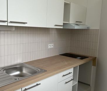 Location Appartement 2 pièces 50m² ANGOULEME 16000 - Photo 2
