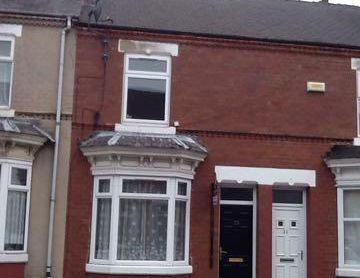 2 bedroom terraced house to rent - Photo 1