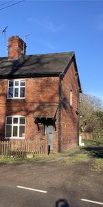 2 bedroom semi-detached house to rent - Photo 4