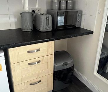 Studio to rent - Photo 6