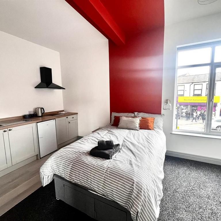 Studio to rent - Photo 1